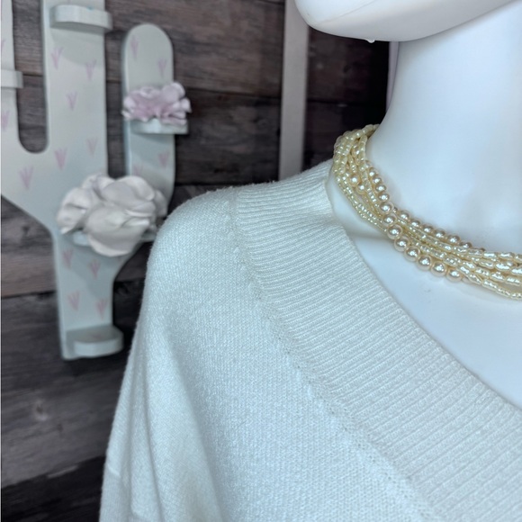 Philosophy Drop Shoulder Cream V-Neck Sweater - Size Large - Picture 3 of 8
